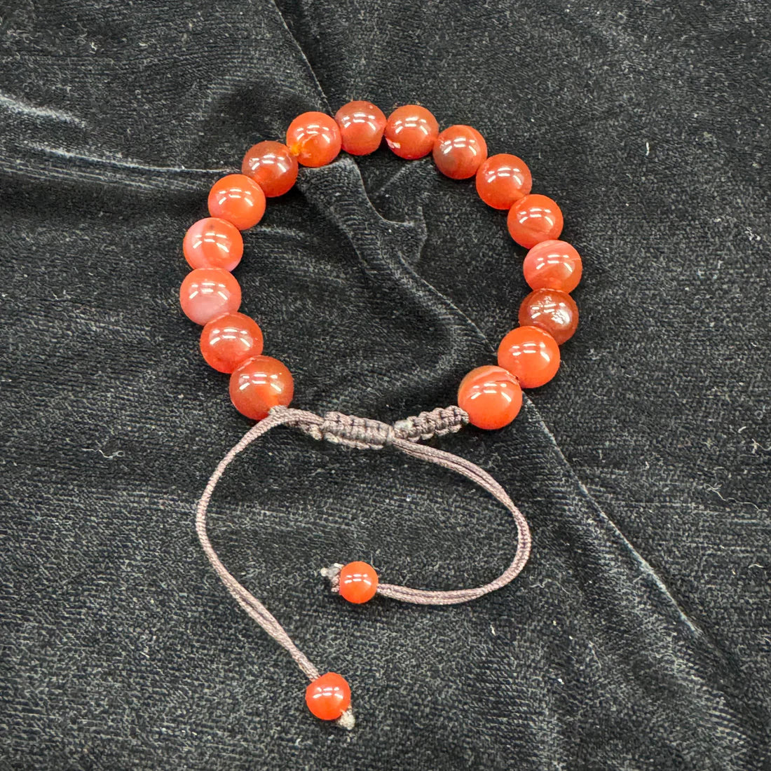 Red/Yamni Aeeq Stone Bracelet- Unisex – Free Size Fit for All (16 beads,10mm size)