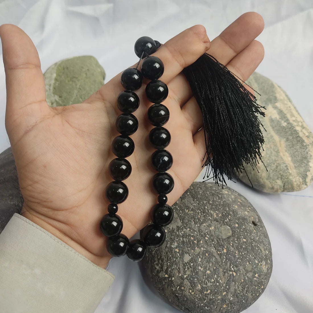 Black Aqeeq Tasbih 14 mm/ 17 Beads