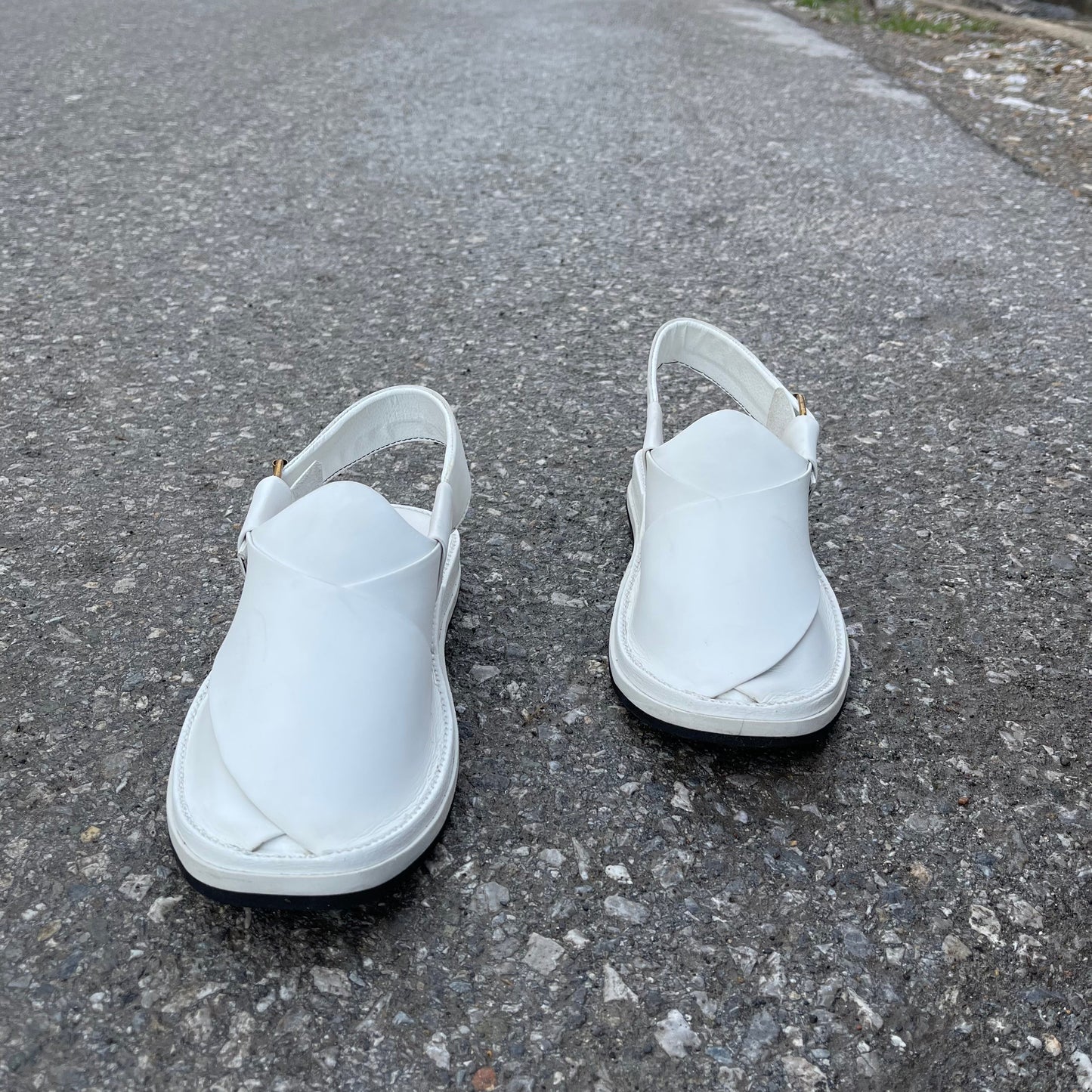 Pehshawri - Naram Qadam-Pro- White