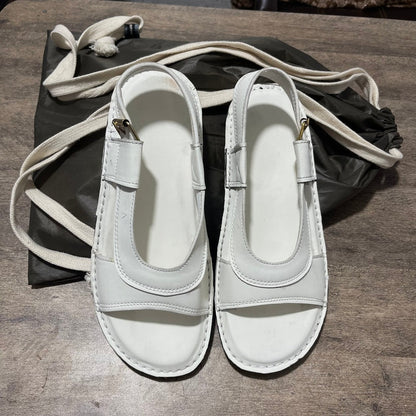 Top-Selling Hajj & Umrah Combo – Premium Slippers + Drawstring Bag